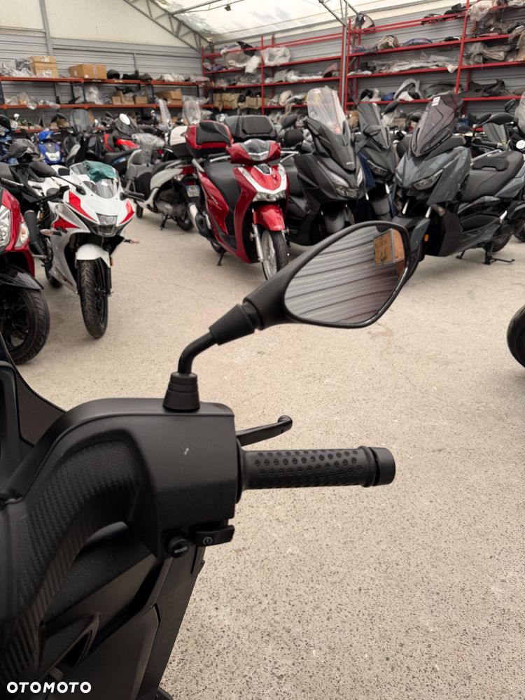 Aprilia SR - 11
