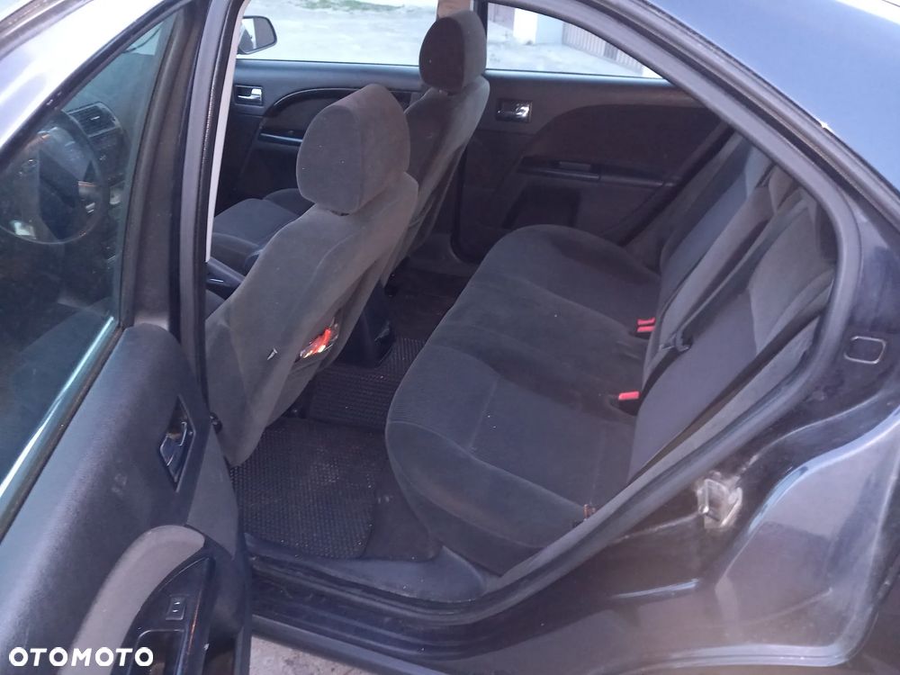 Ford Mondeo - 21