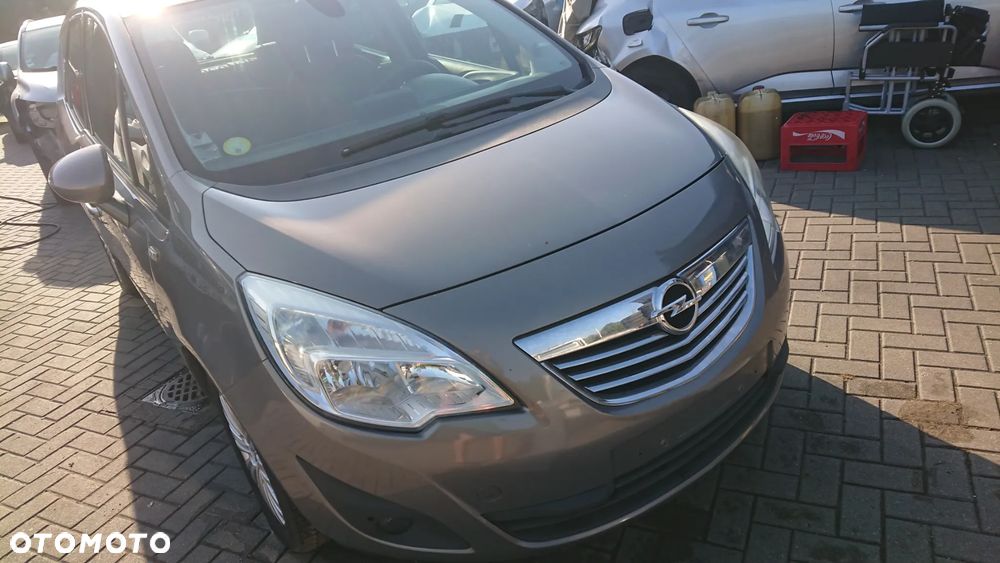 Opel Meriva - 9