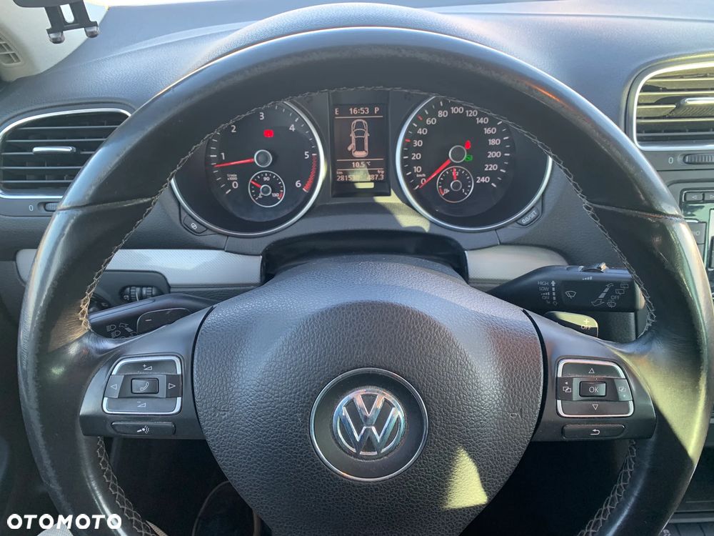 Volkswagen Golf VI 2.0 TDI Comfortline DSG - 13