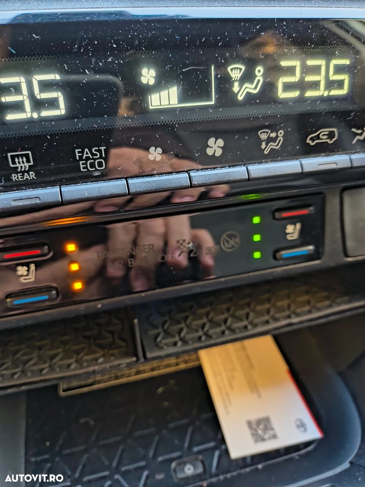 Toyota RAV4 2.5 VVT-iE 4x4 Luxury Premium - 10