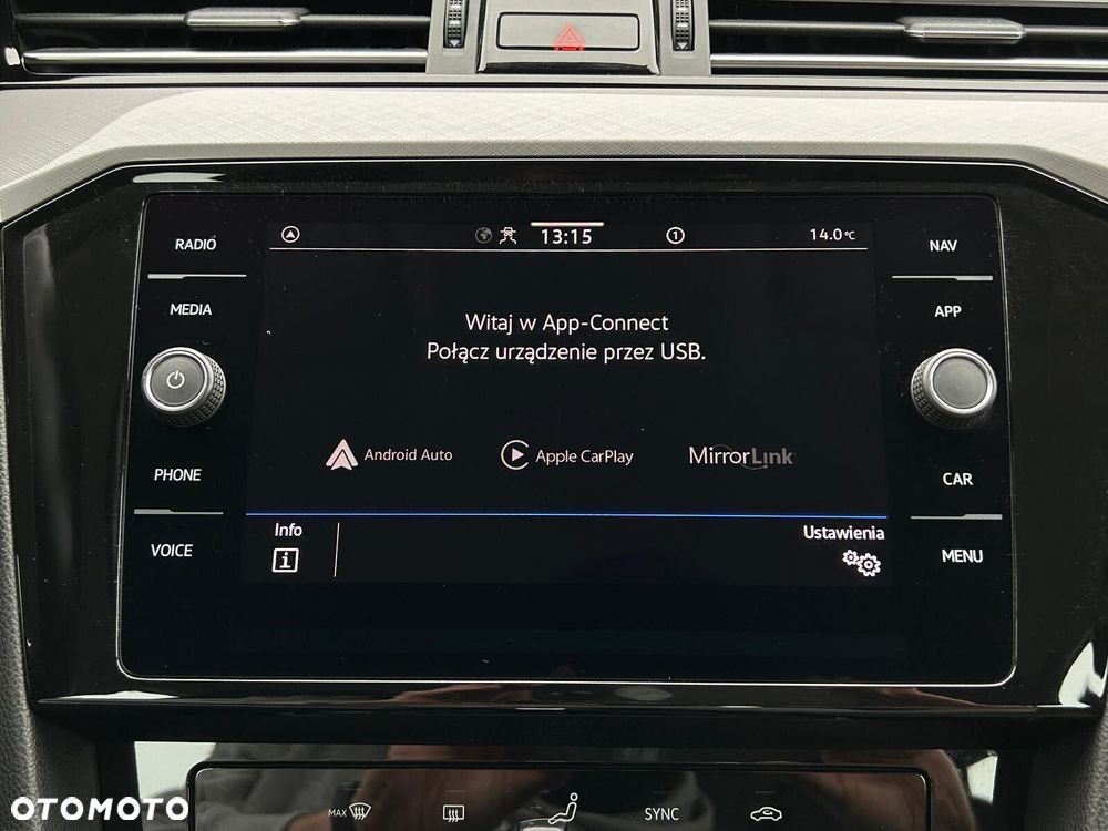 Volkswagen Passat - 30