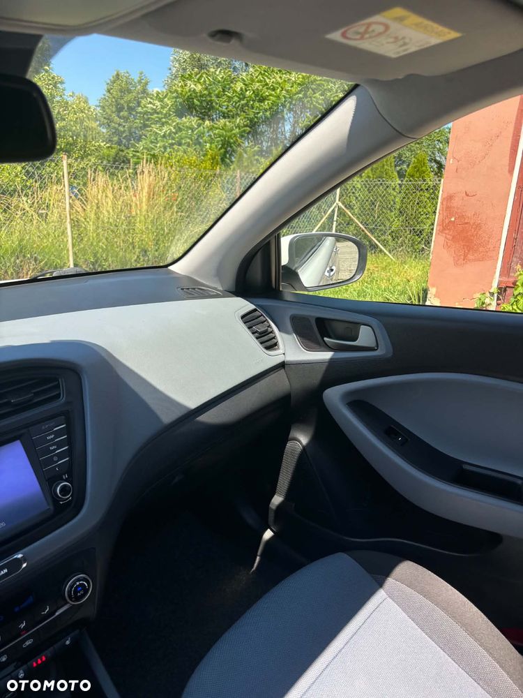 Hyundai i20 1.2 Trend - 8
