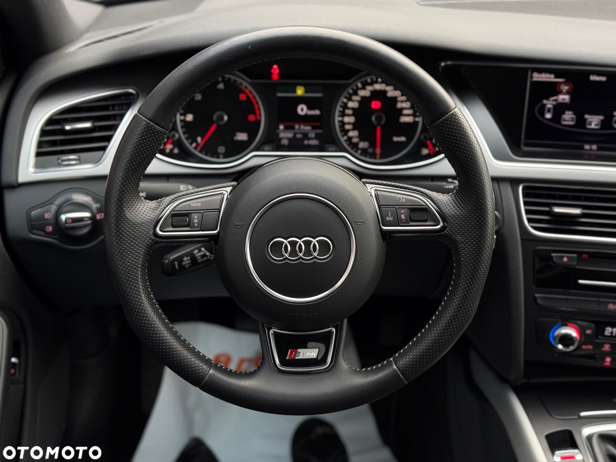 Audi A4 2.0 TDI DPF S line Sportpaket - 24