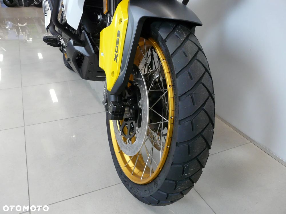 QJMOTOR SVT 650X - 6