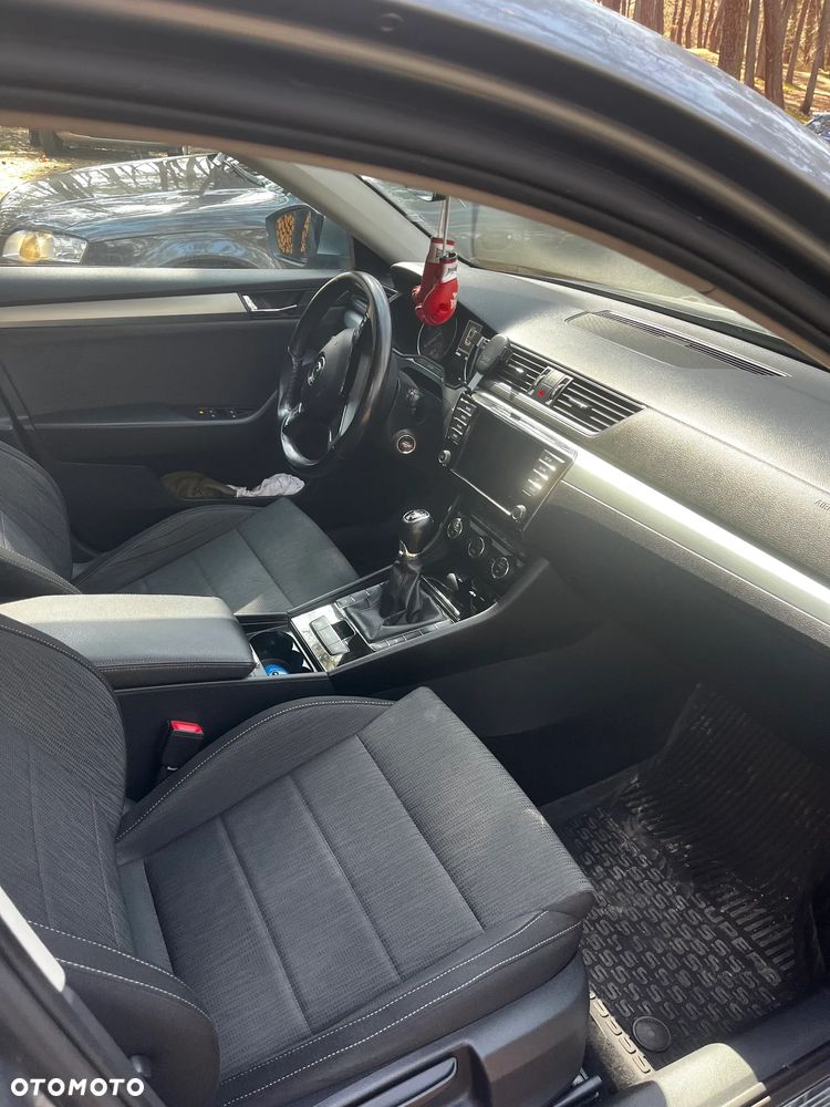 Skoda Superb 2.0 TDI Ambition - 5