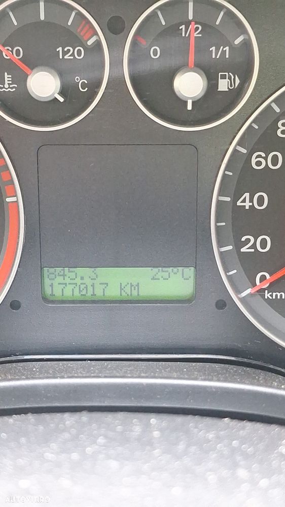 Ford Focus 2.0 TDCi Ghia - 5