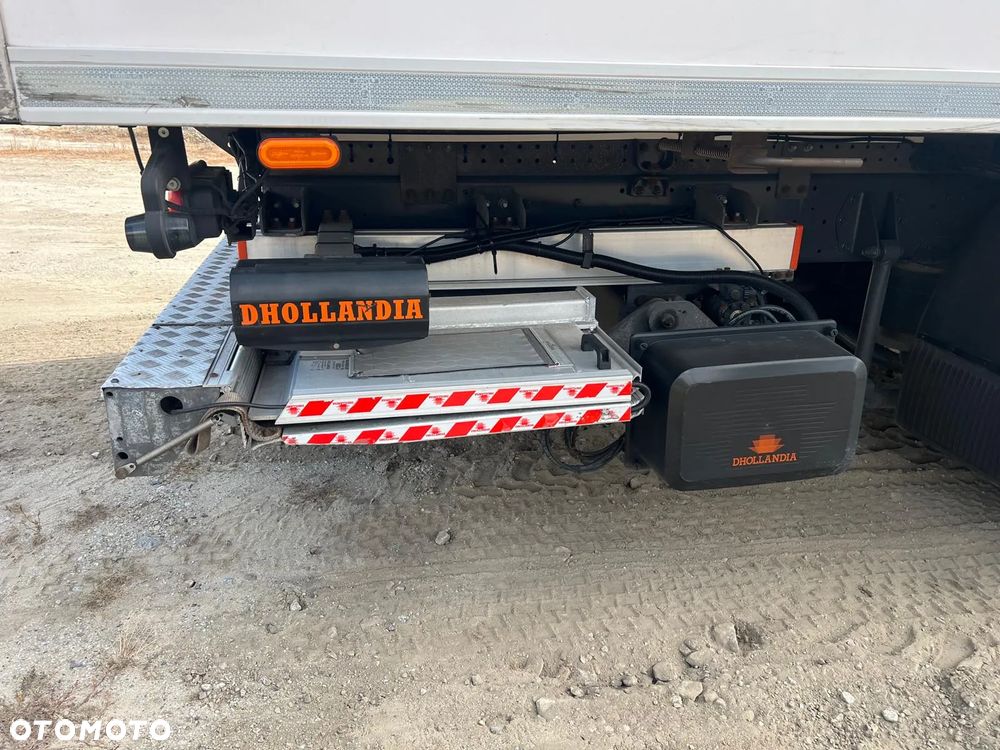 DAF CF 330 - 9