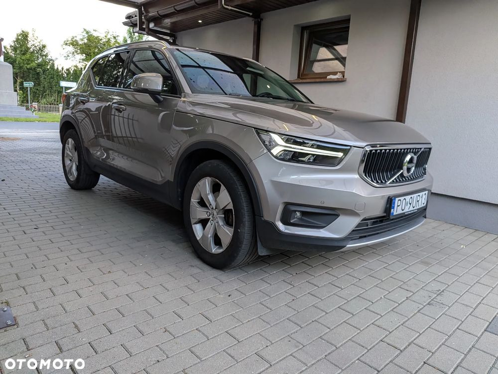 Volvo XC 40 T3 Momentum Pro - 3