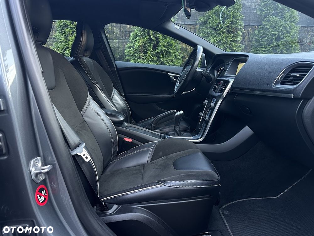 Volvo V40 D2 Drive-E R-Design Kinetic - 20