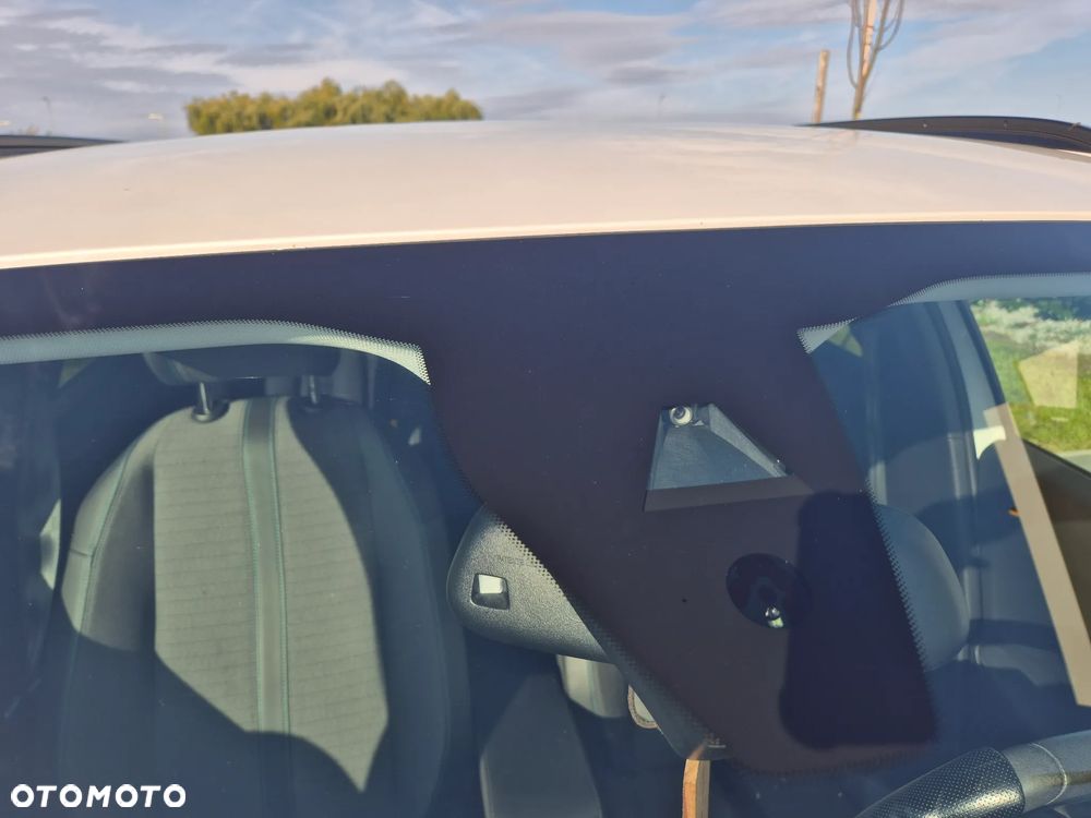 Peugeot 2008 PureTech 130 Allure S&S EAT8 - 15