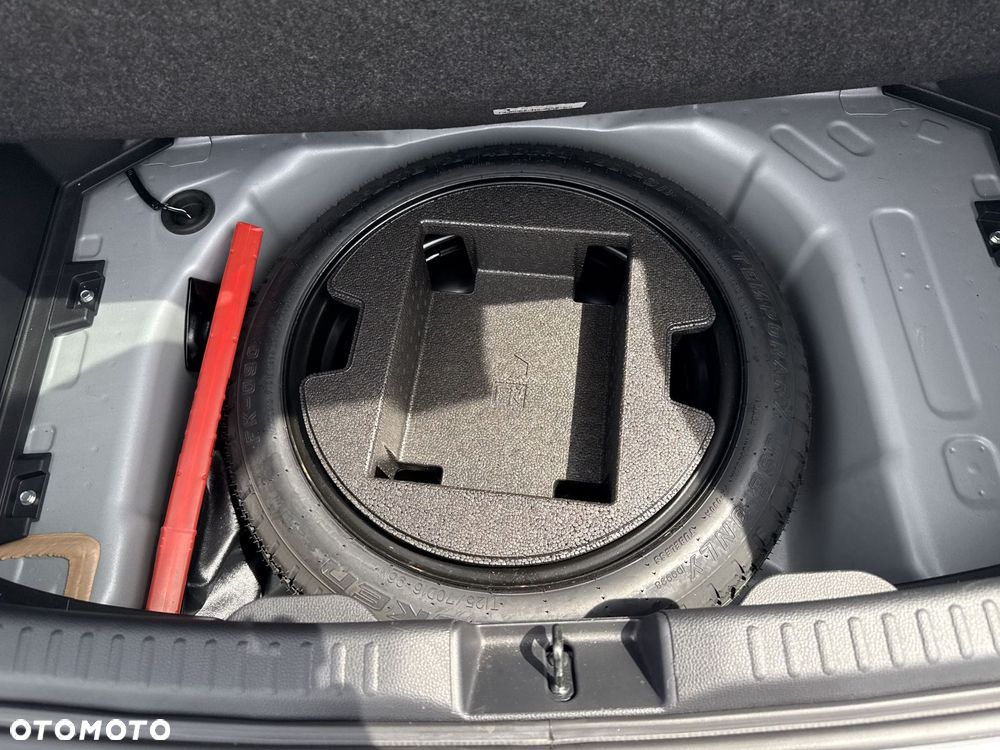 Toyota Yaris Hybrid 1.5 Style - 26