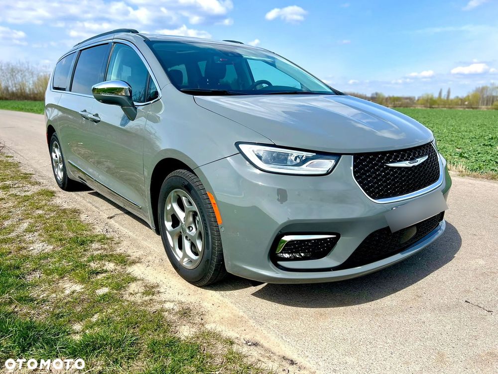 Chrysler Pacifica - 8