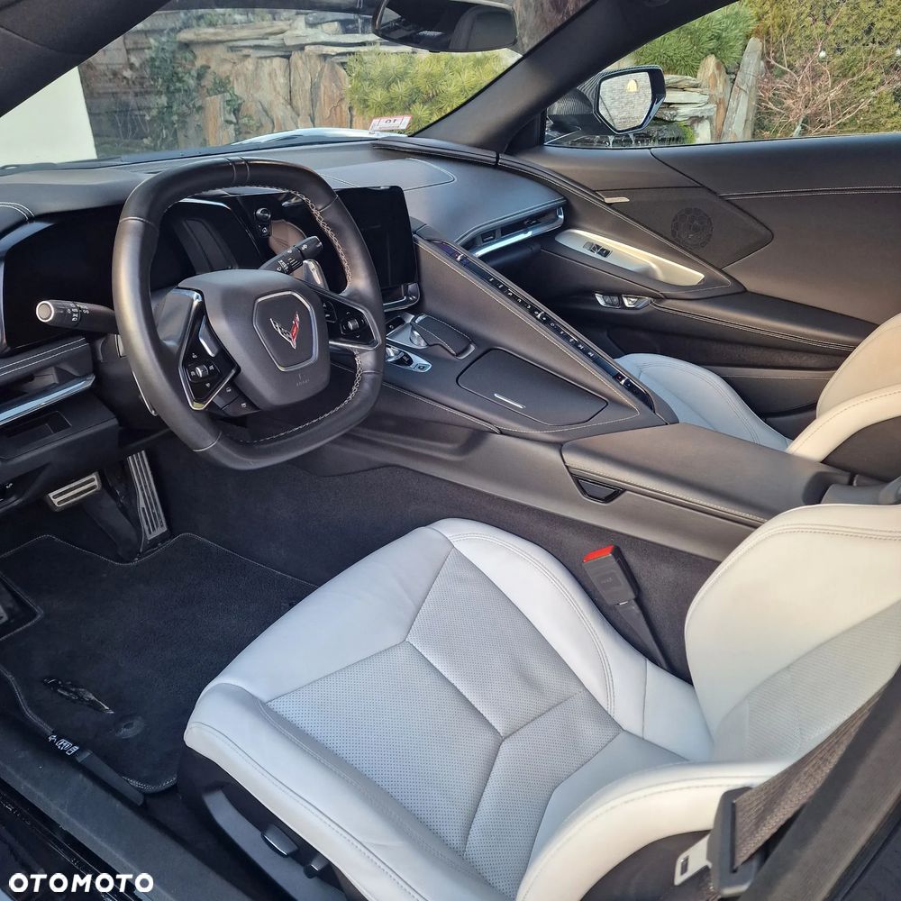 Chevrolet Corvette - 5