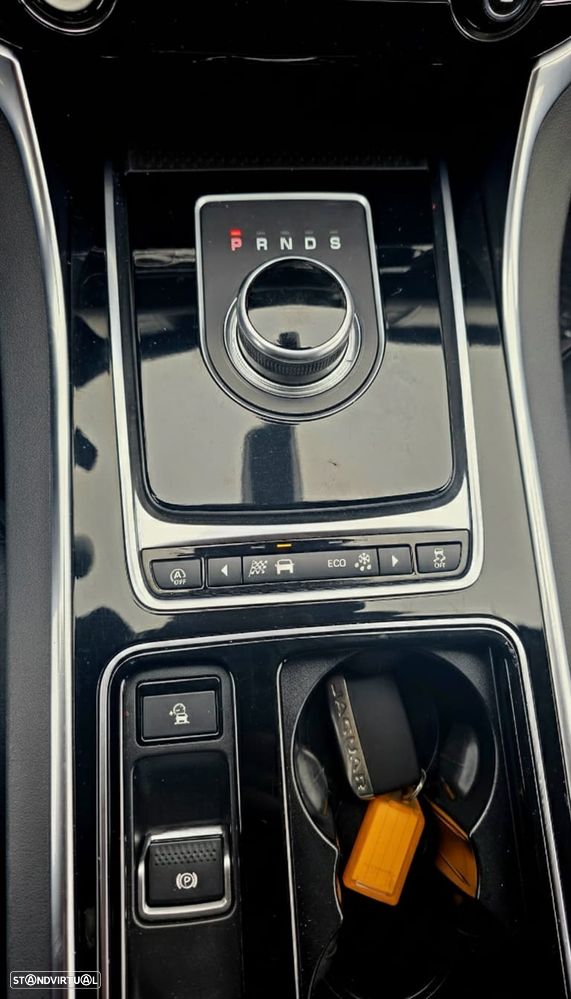 Jaguar XF Sportbrake 20d Aut. Prestige - 15