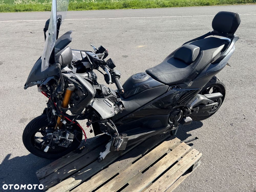 Yamaha Tmax - 6