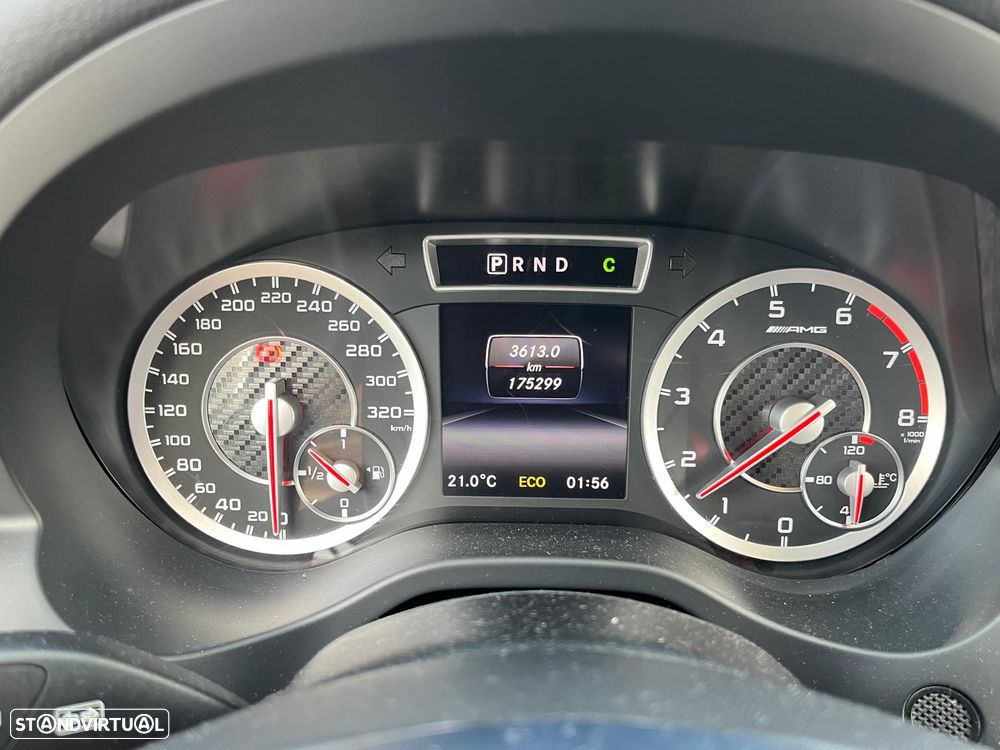 Mercedes-Benz A 45 AMG 4Matic Speedshift 7G-DCT PETRONAS 2015 World Champion Edition - 5