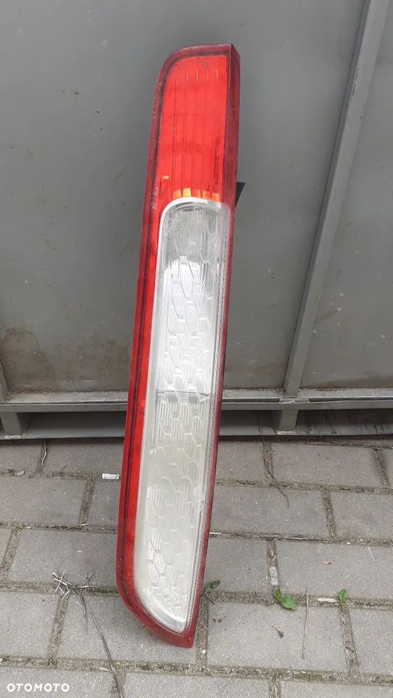 LAMPA TYŁ TYLNA PRAWA FORD FOCUS MK 2 II LIFT HB ORYGINAŁ - 1