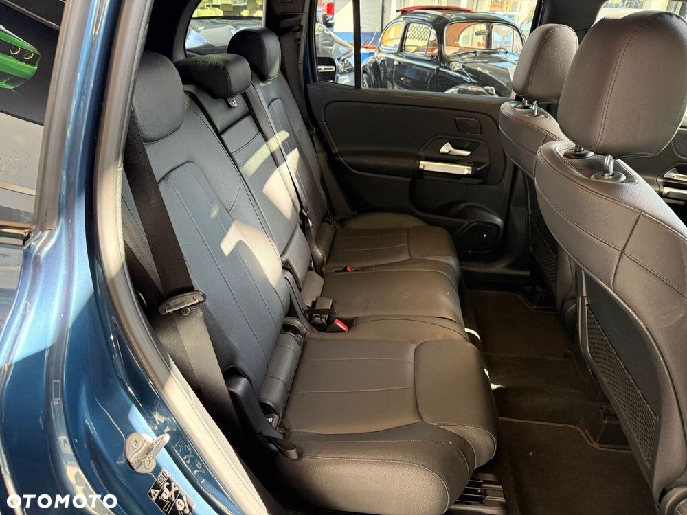 Mercedes-Benz GLB - 15