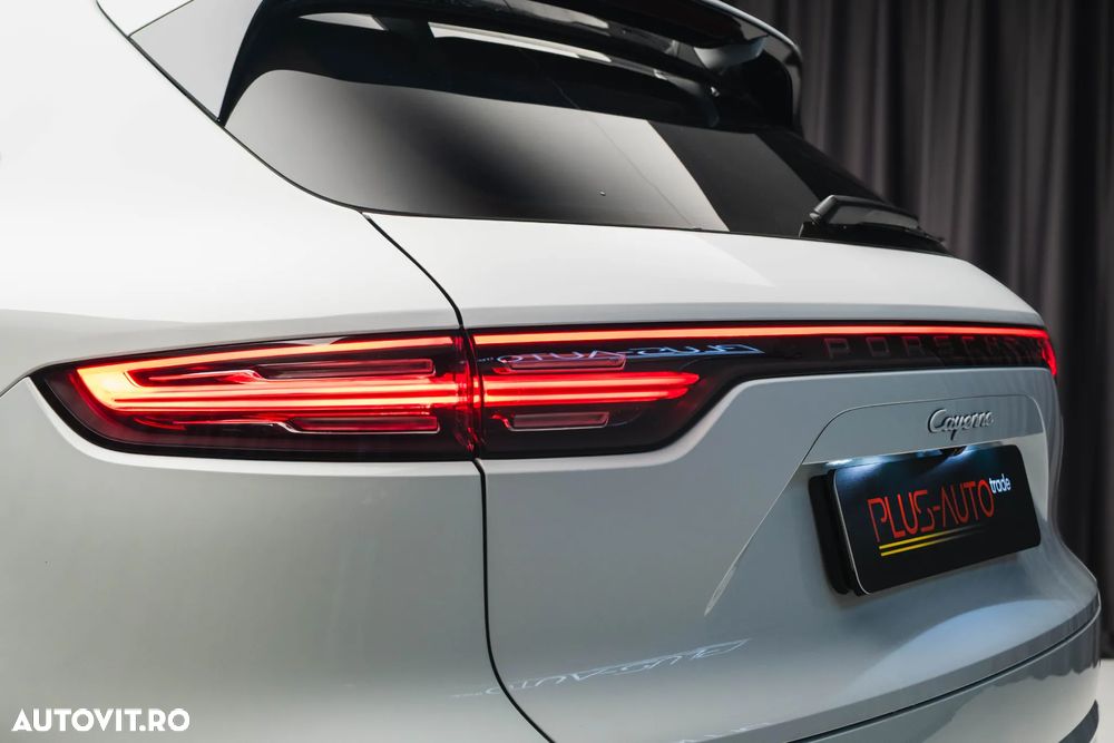 Porsche Cayenne E-Hybrid Tiptronic S Platinum Edition - 40