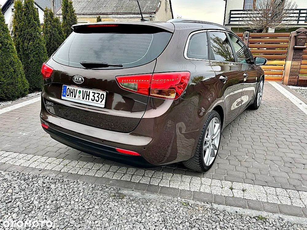 Kia Ceed - 16