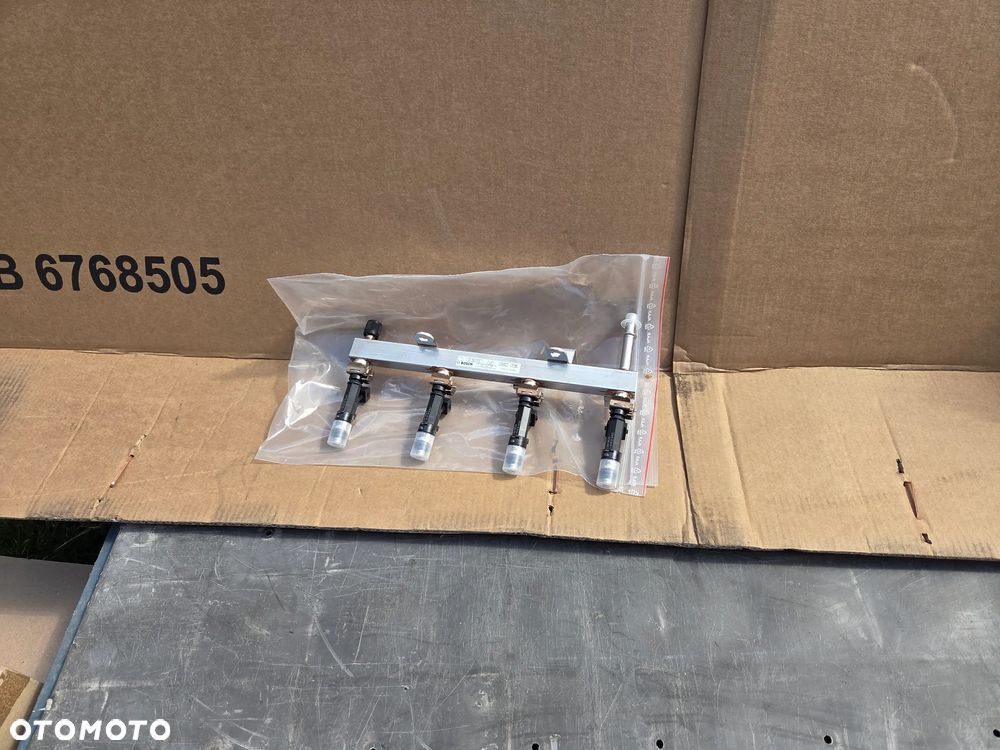 Listwa wtryskowa wtrsyski Chevrolet Opel 1.4 Turbo 55565971 0280158205 - 2