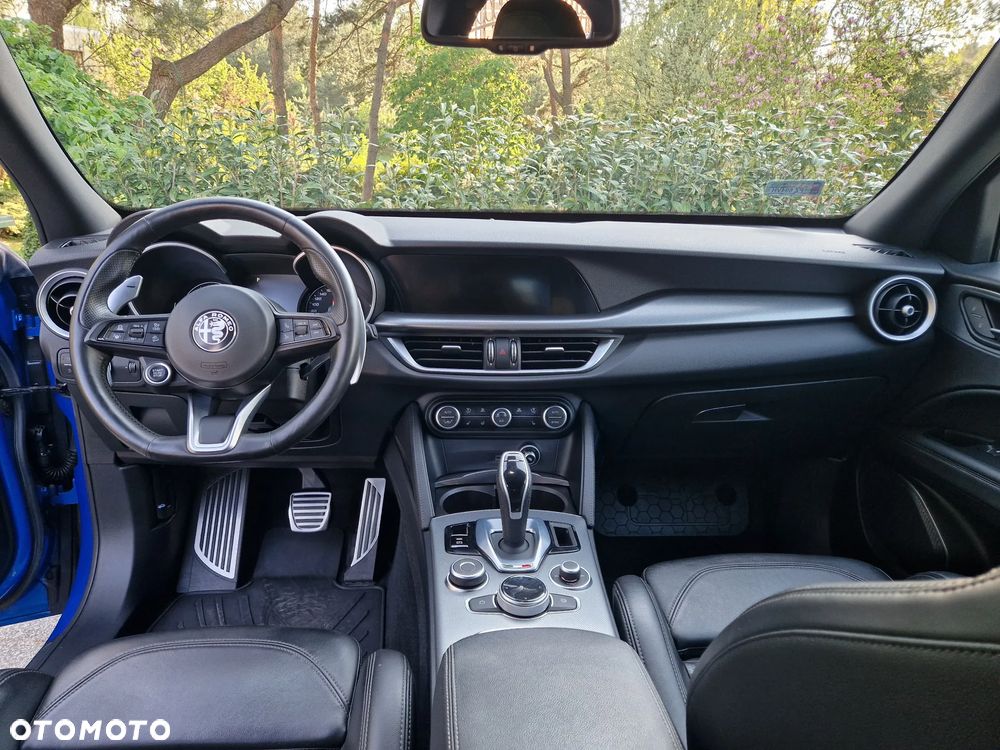 Alfa Romeo Stelvio 2.0 Turbo Veloce Q4 - 12