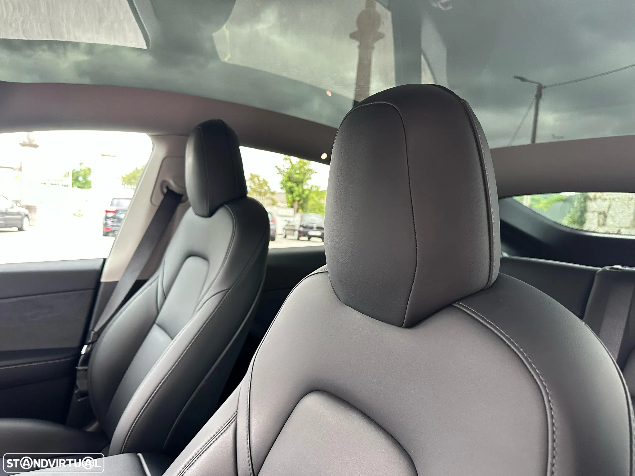 Tesla Model Y Long Range Dual Motor AWD - 22
