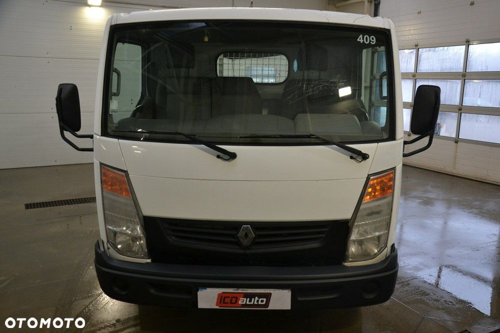 Renault Maxity - 2