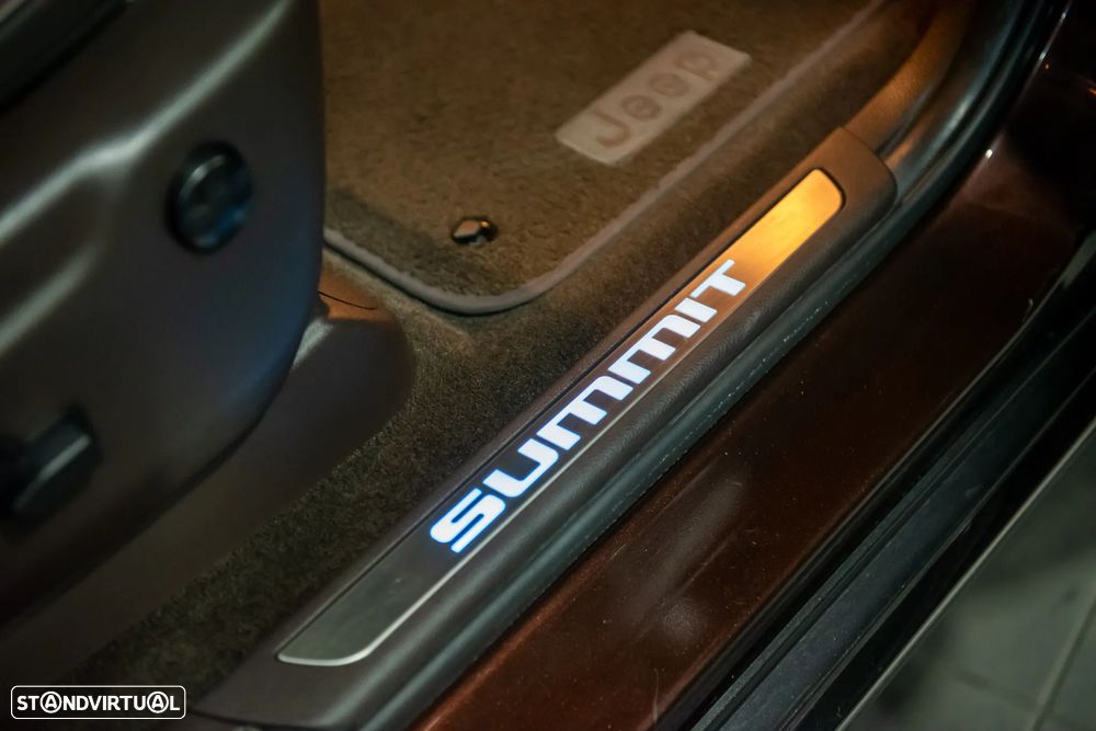 Jeep Grand Cherokee 5.7 V8 HEMI 4WD Auto Summit - 14