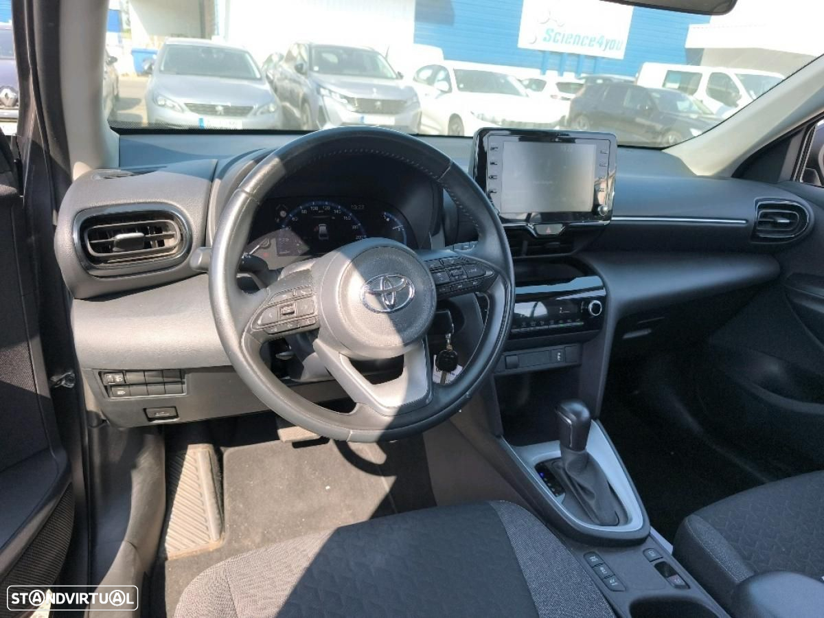 Toyota Yaris Cross 1.5 HDF Comfort Plus - 8