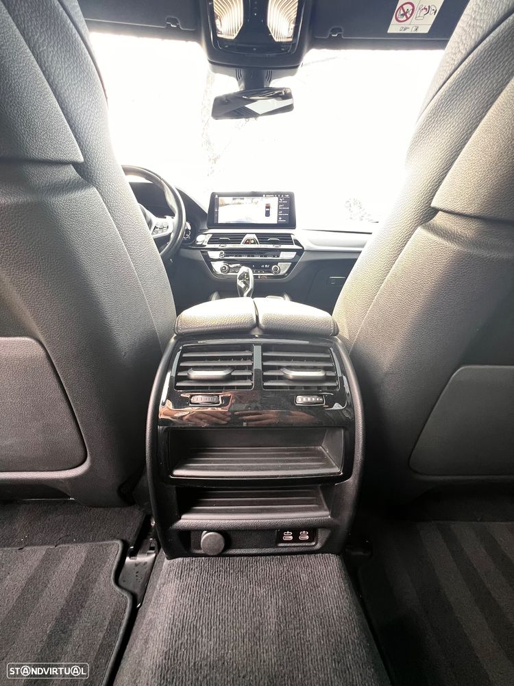 BMW 530 e Pack Desportivo M - 29