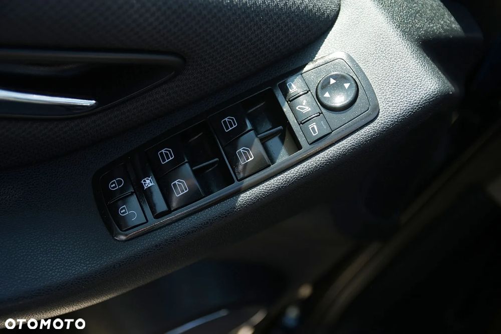 Mercedes-Benz Klasa B - 27