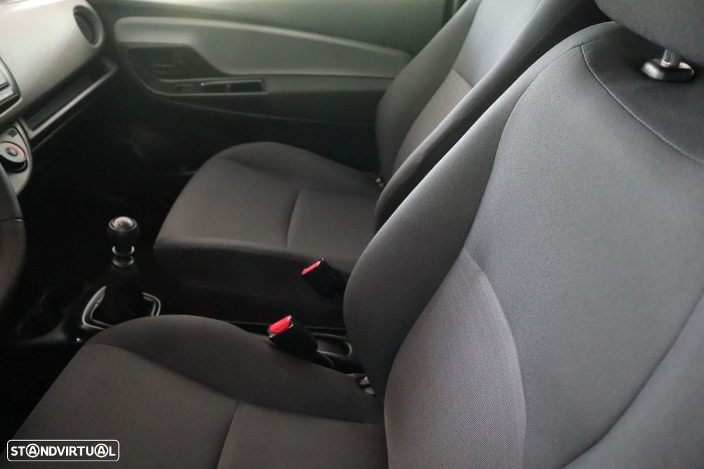 Toyota Yaris 1.4 D-4D AC - 17