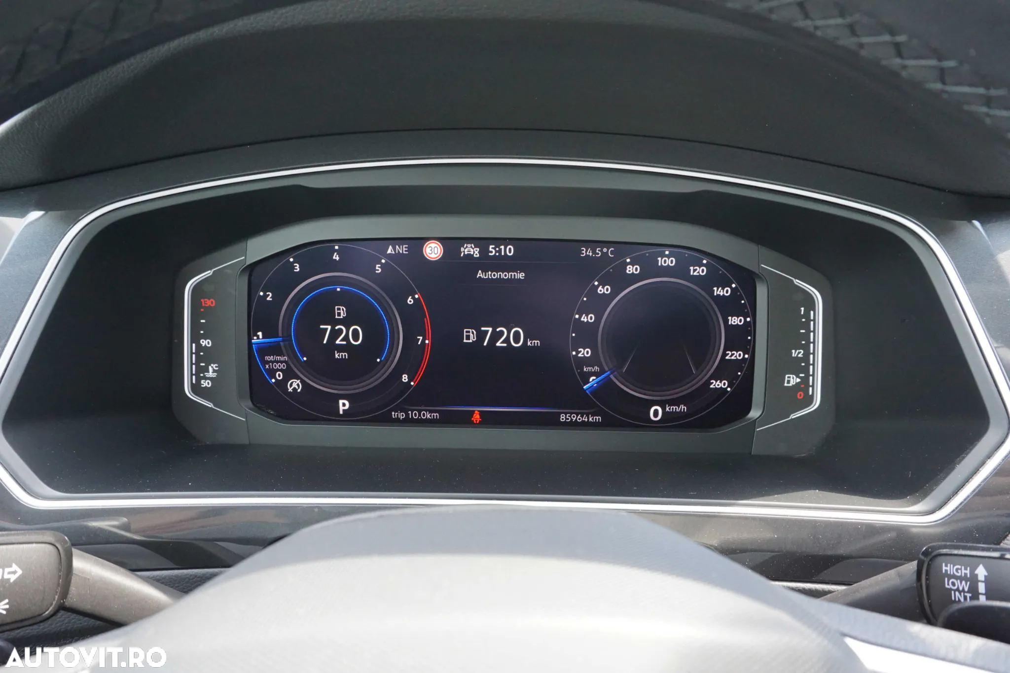 Volkswagen Tiguan - 16