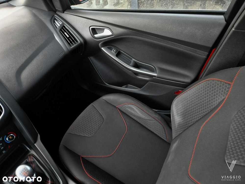 Ford Focus - 17