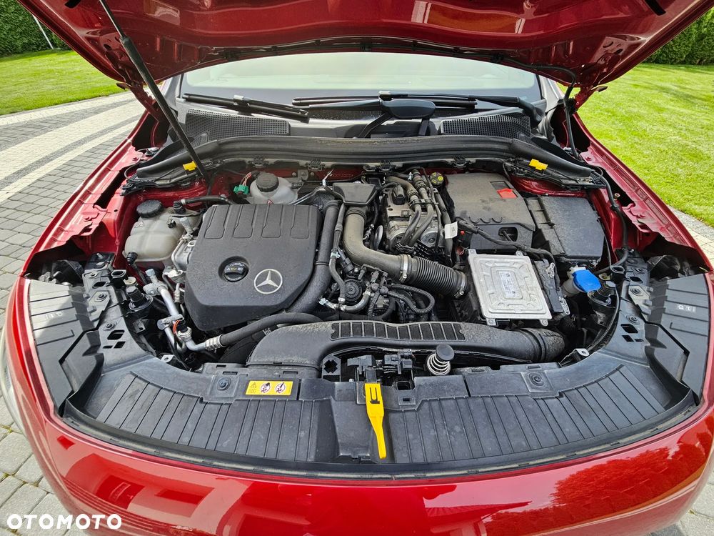 Mercedes-Benz GLA - 21