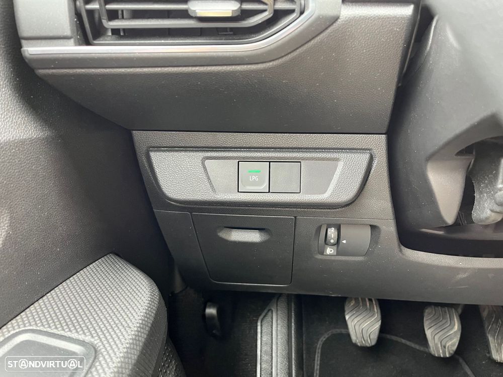 Dacia Sandero - 8