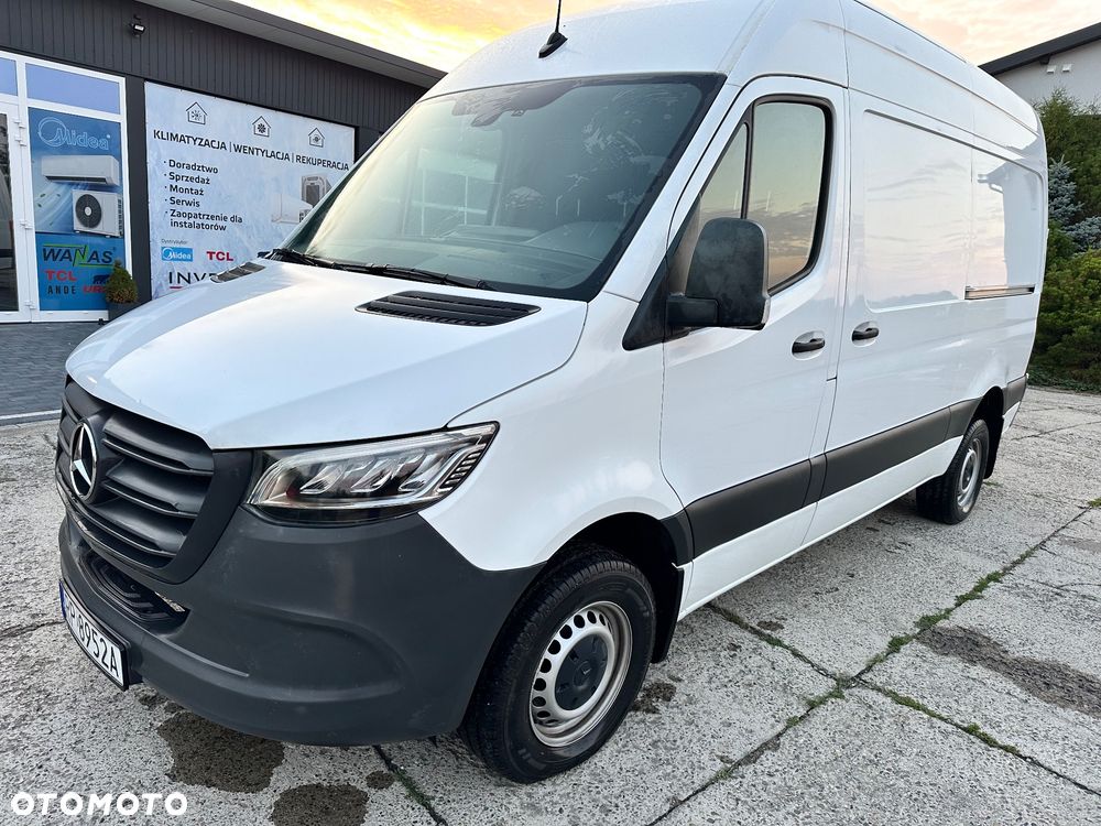Mercedes-Benz Sprinter 319 - 2