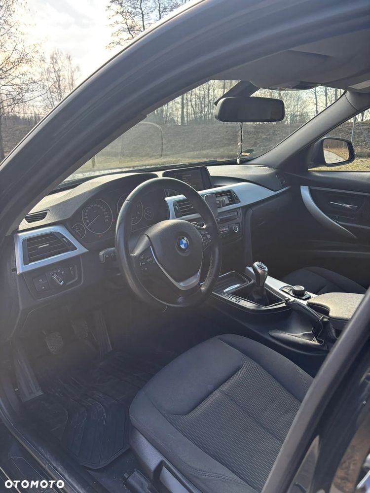 BMW Seria 3 318d - 7