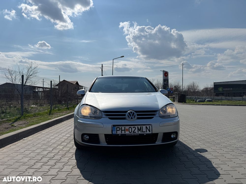 Volkswagen Golf - 8
