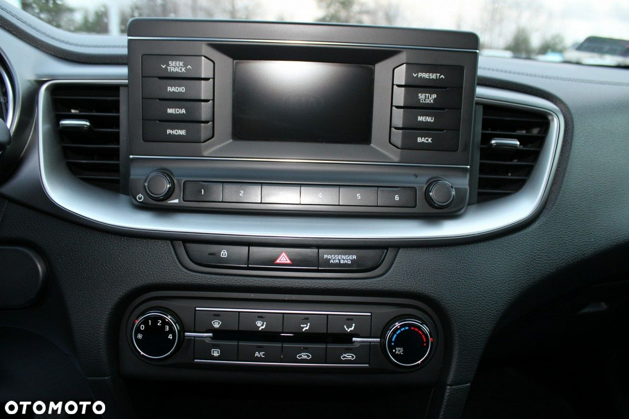 Kia Ceed - 20