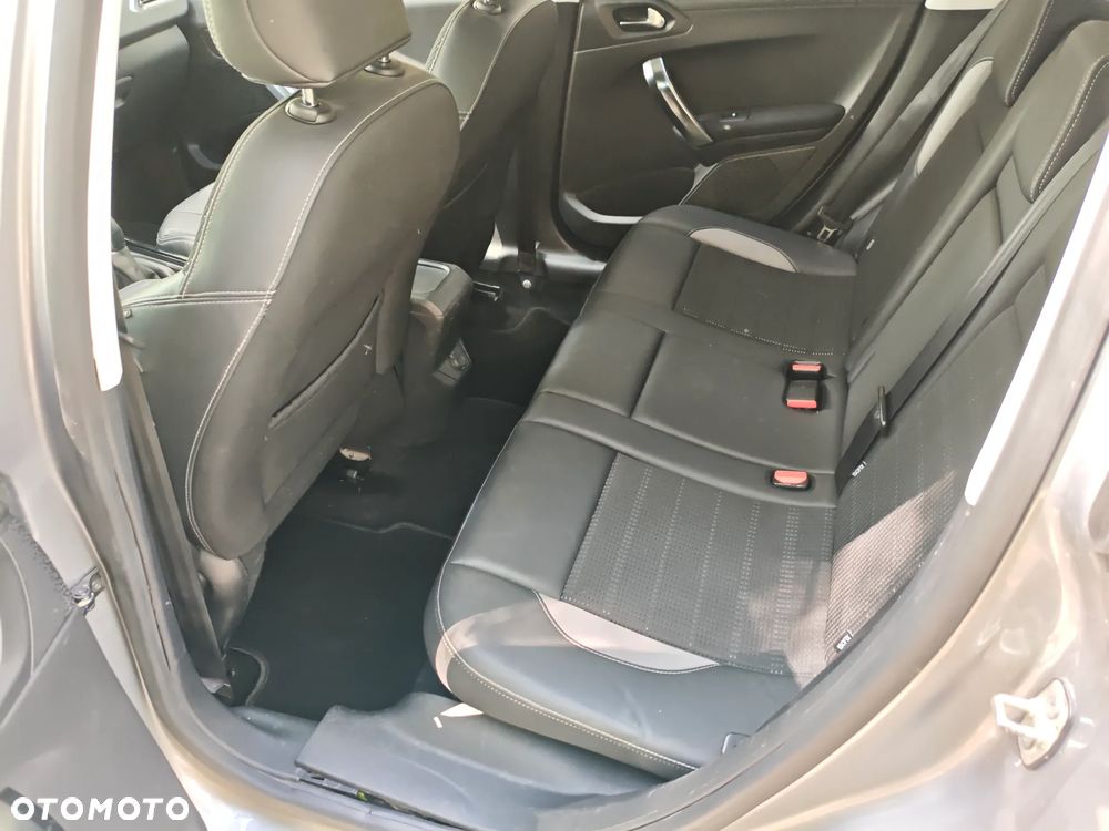 Peugeot 2008 1.6 BlueHDi Style - 13