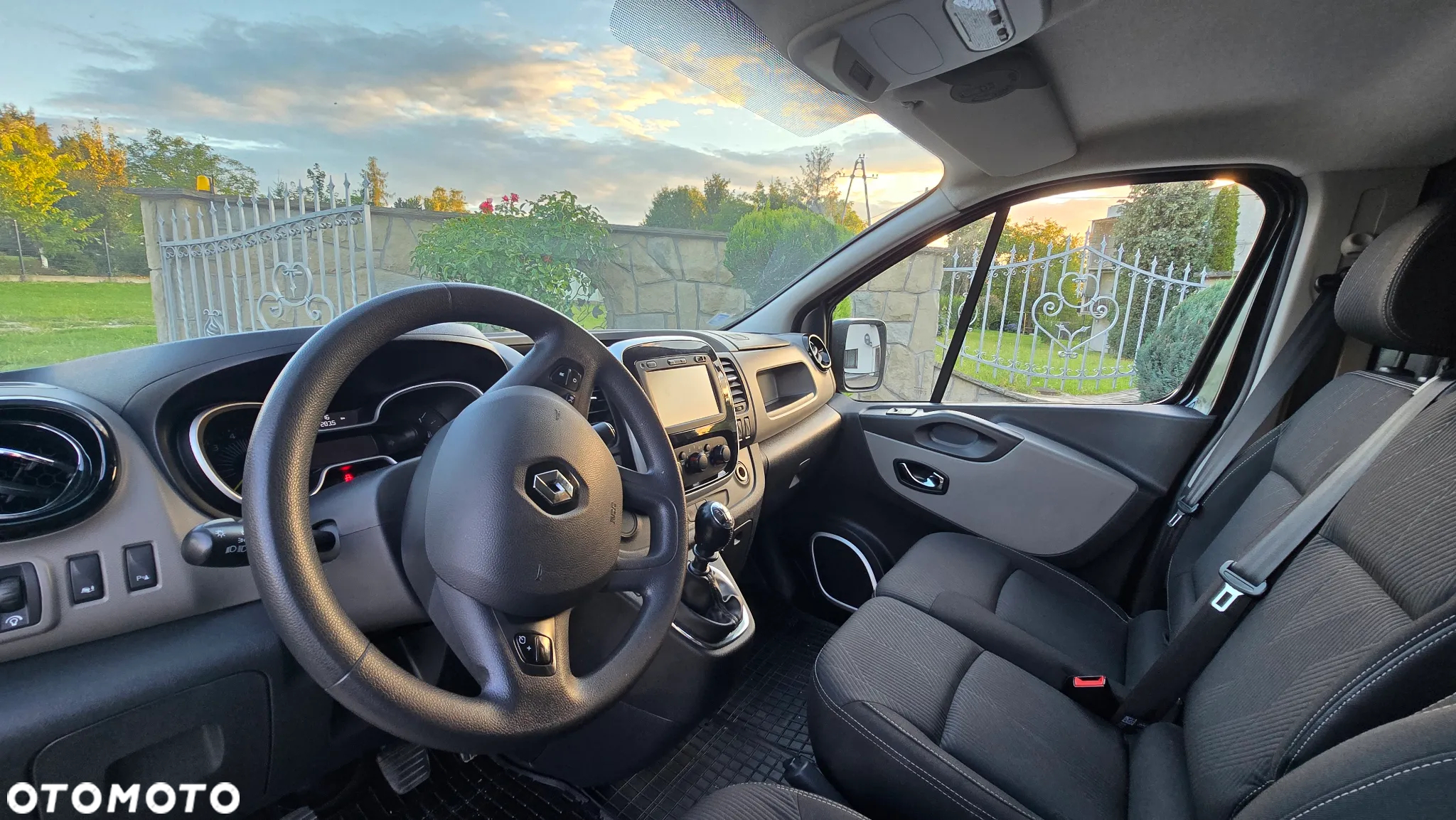 Renault Trafic - 11