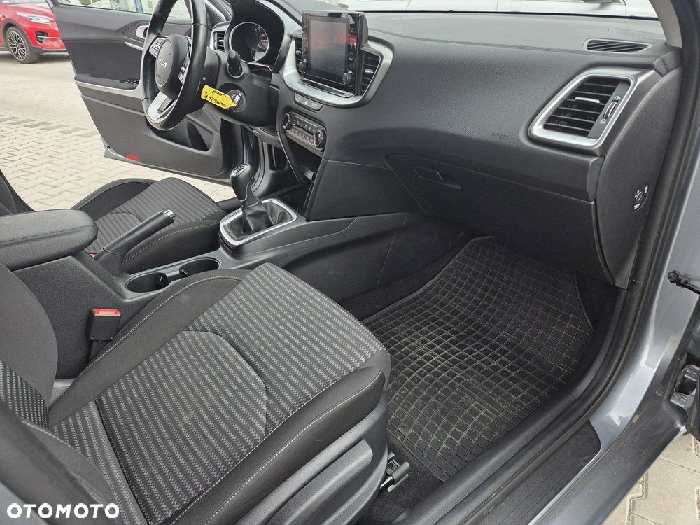 Kia Ceed 1.5 T-GDI M - 18