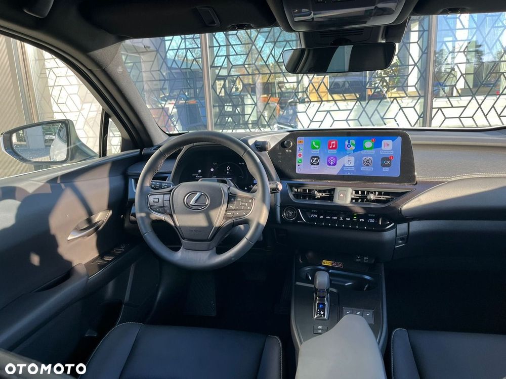 Lexus UX 300h F Sport Design - 5