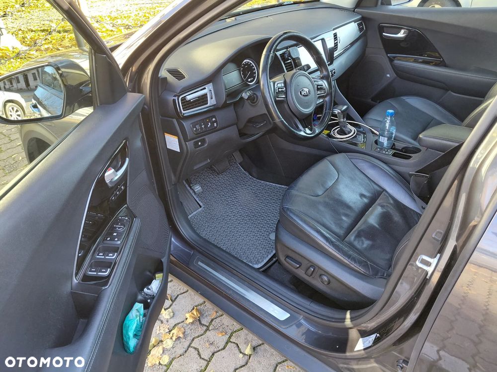 Kia Niro 1.6 GDI Hybrid L - 1