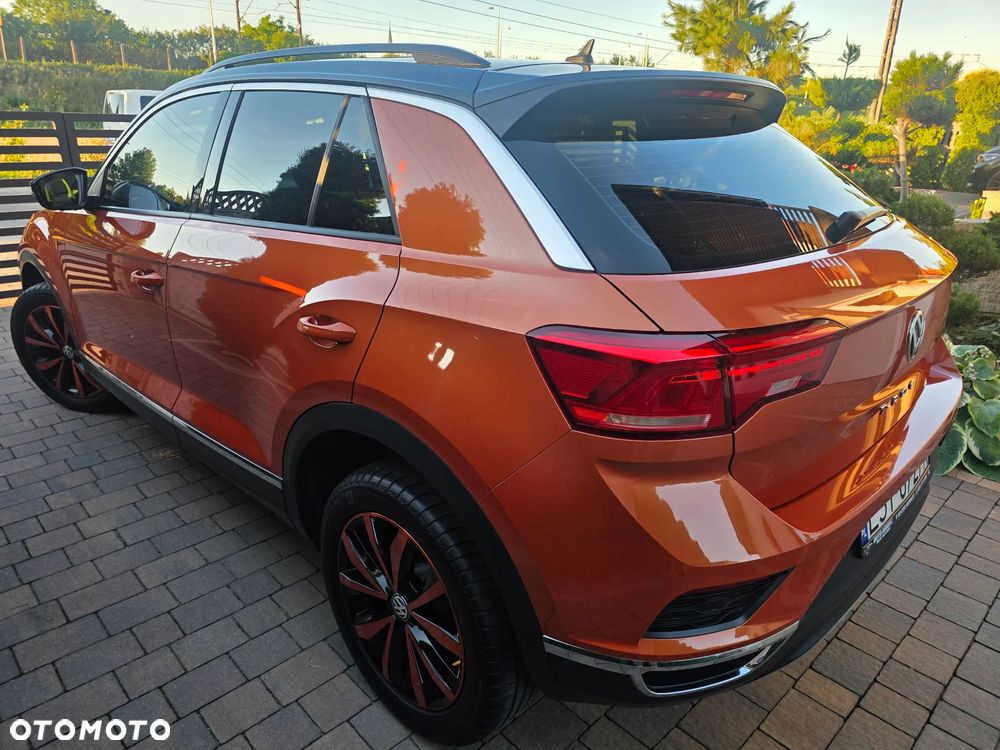 Volkswagen T-Roc - 19