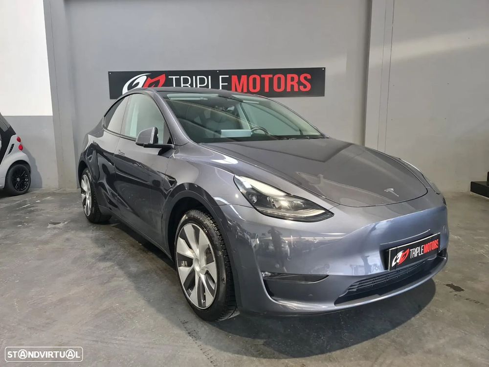 Tesla Model Y Long Range Dual Motor AWD - 16