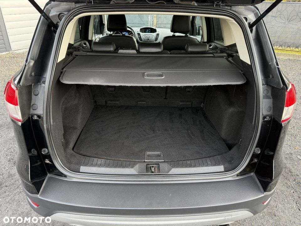Ford Kuga 2.0 TDCi 2x4 Titanium - 38